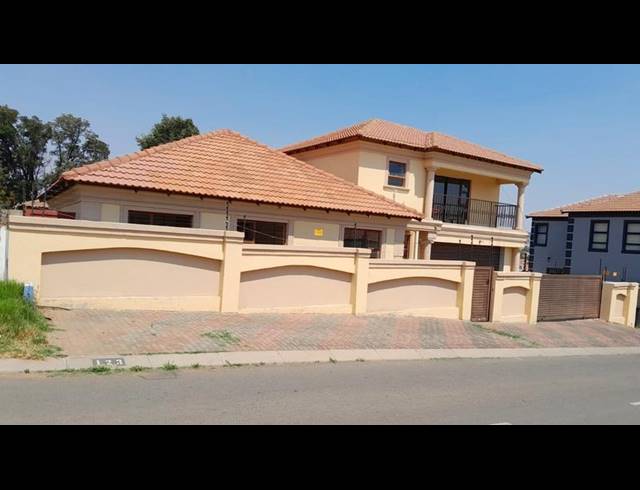 4 BEDROOM HOUSE FOR SALE IN MUNSIEVILLE SOUTH
